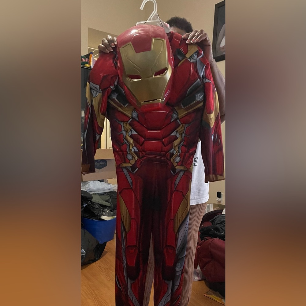 Kids' Iron Man Costume - Marvel (Boys-Small)